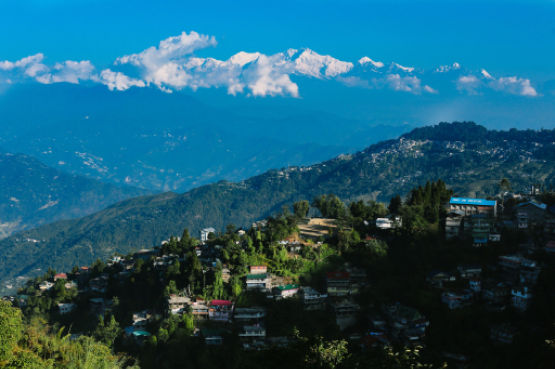 a-unique-landscape-photo-of-darjeeling-hills-in-we-2022-11-15-10-06-07-utc (1)