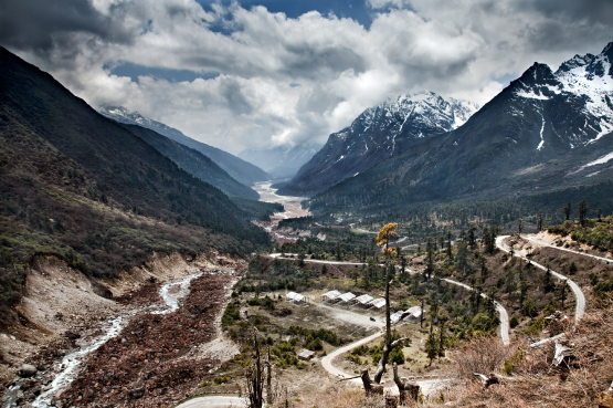 yumthang-valley-himalayan-kanchenjunga-region-si-2022-03-08-00-30-12-utc 1 (1)